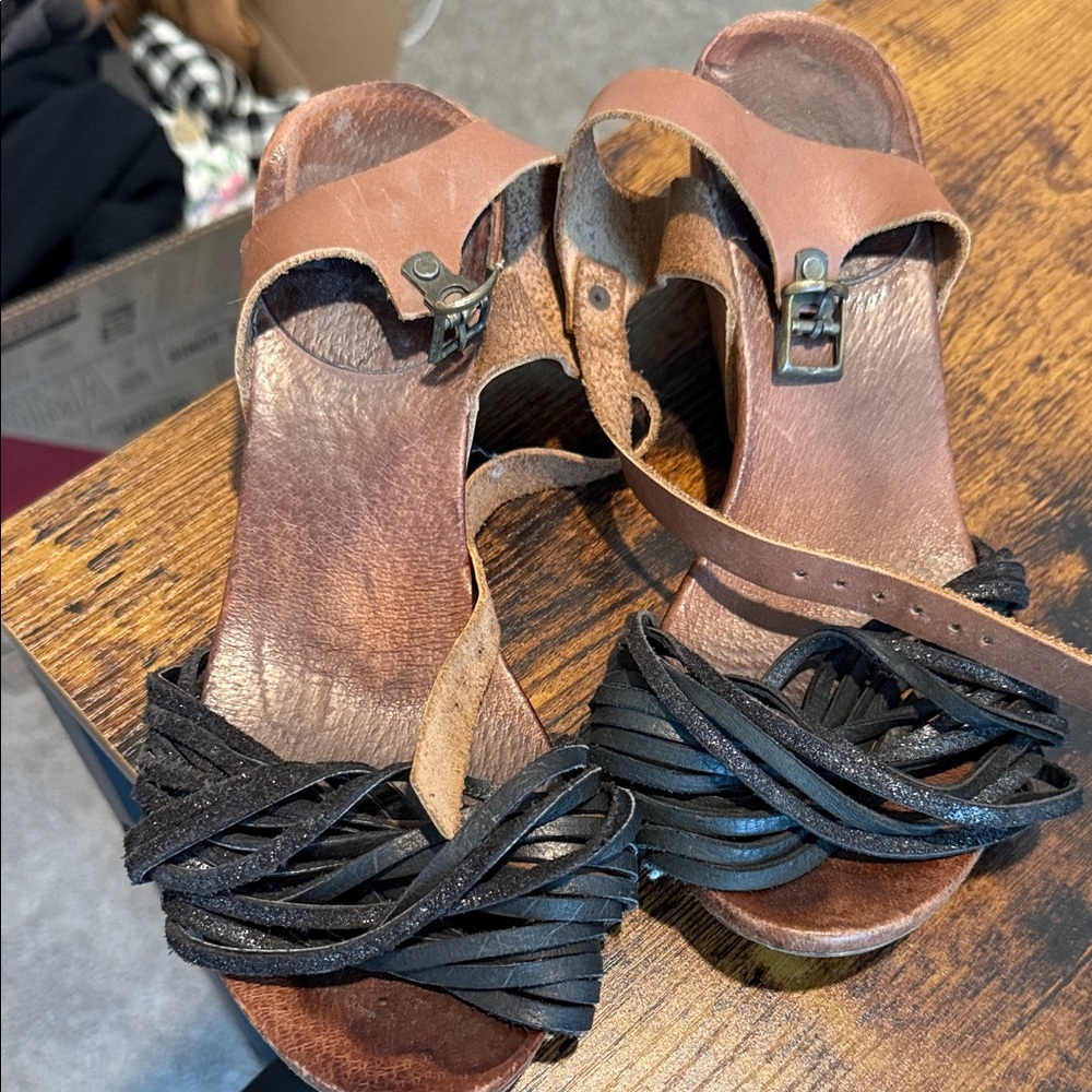 Black Women's Sandals